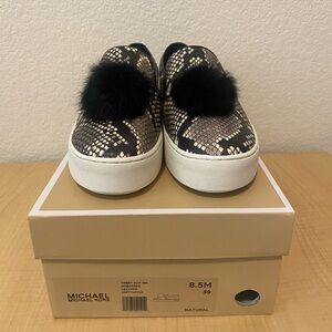 Michael Kors Trent Slip On with Pom Pom size 8.5